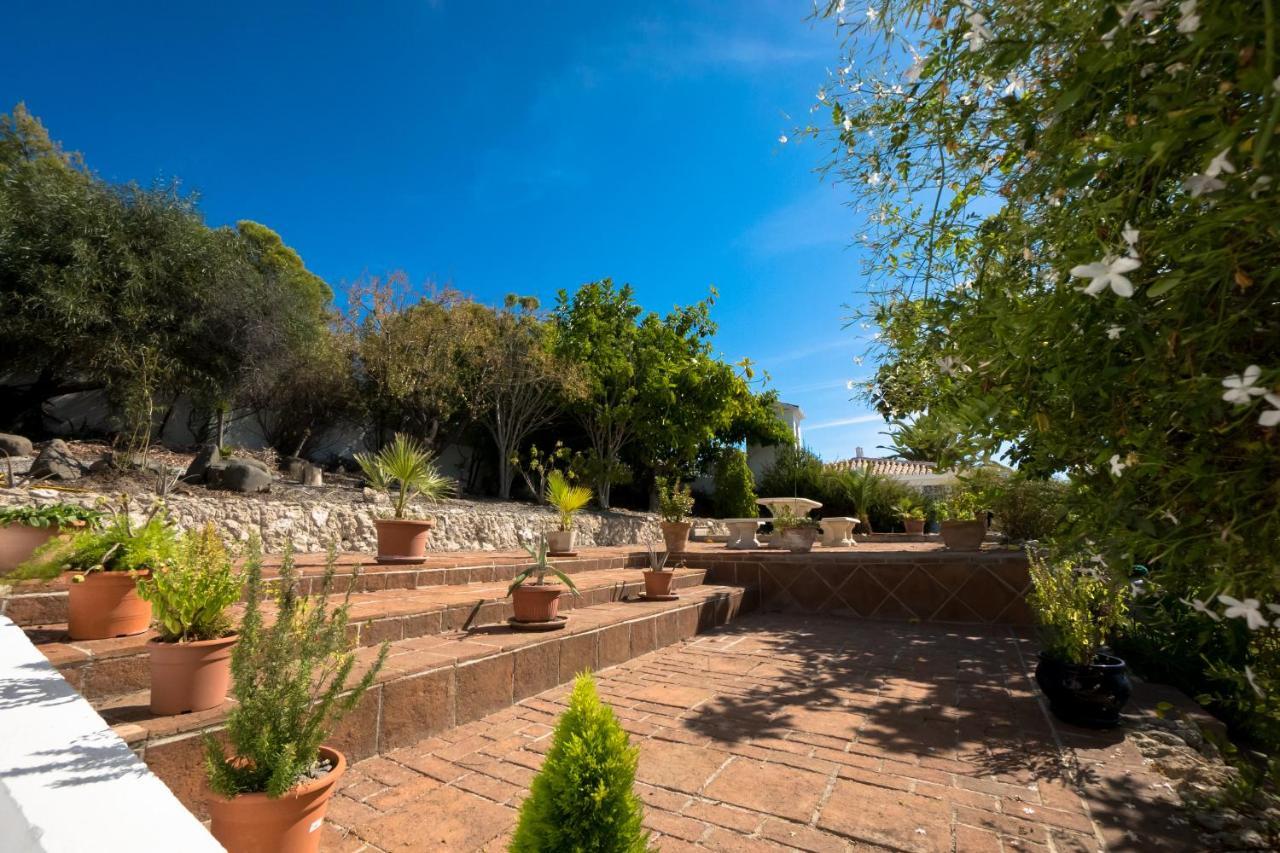 Private Heated Pool, Jacuzzi & 1225M2 Garden In Villa Cipreses Frigiliana Eksteriør bilde