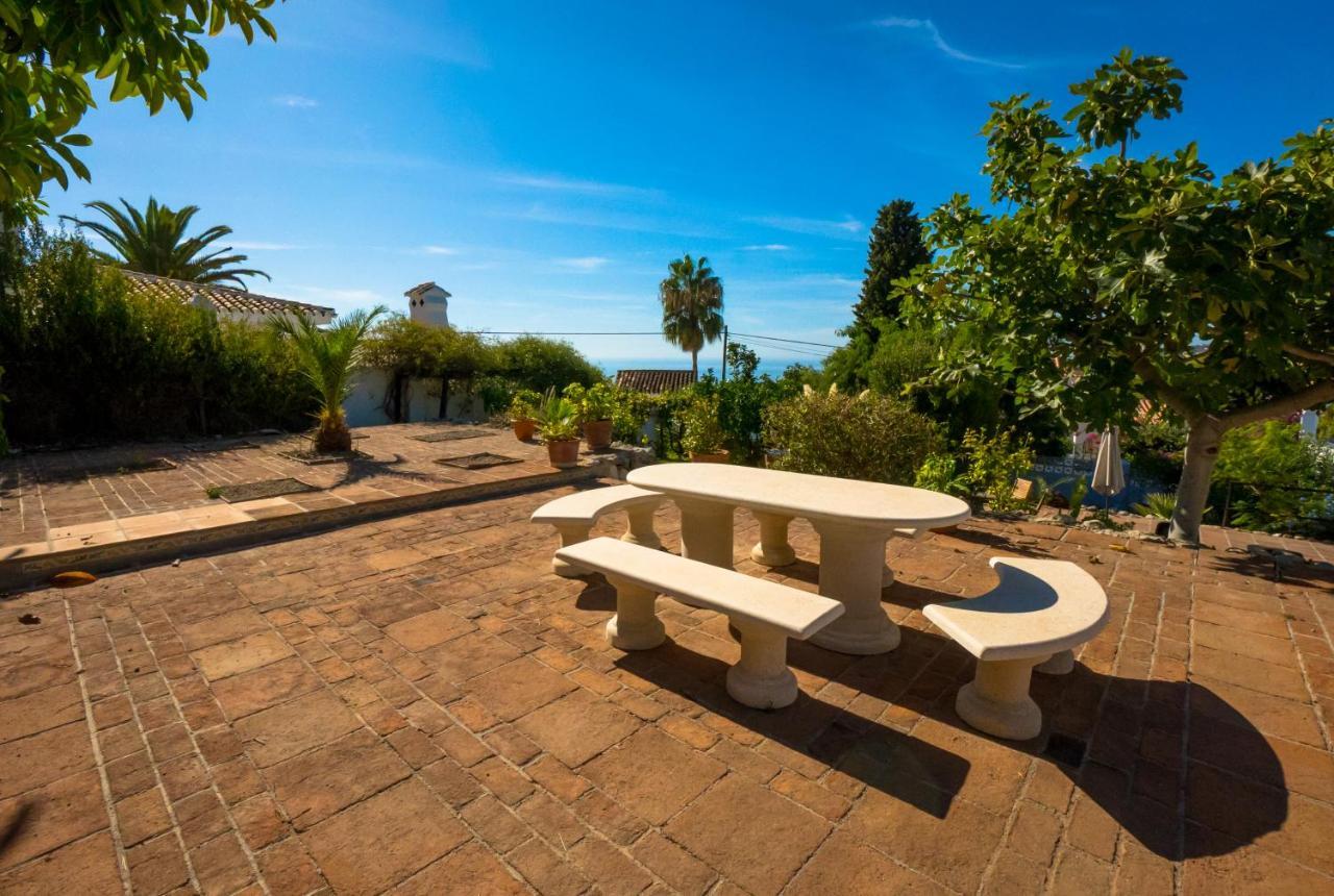 Private Heated Pool, Jacuzzi & 1225M2 Garden In Villa Cipreses Frigiliana Eksteriør bilde