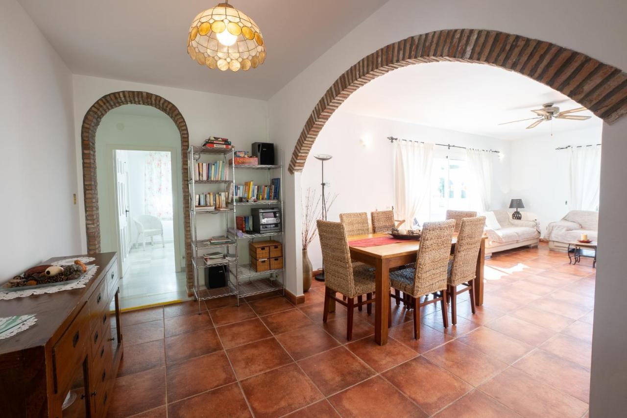Private Heated Pool, Jacuzzi & 1225M2 Garden In Villa Cipreses Frigiliana Eksteriør bilde