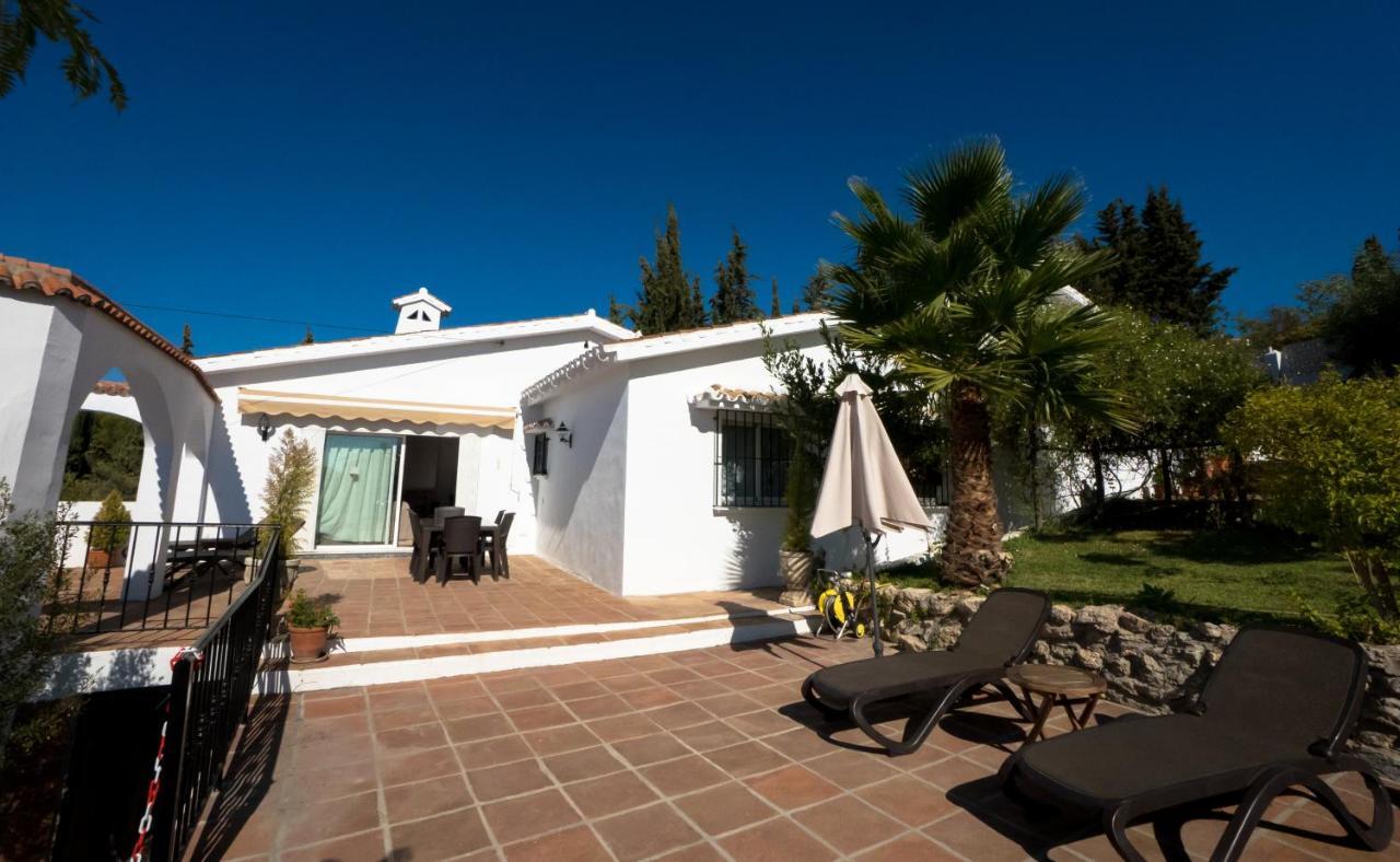Private Heated Pool, Jacuzzi & 1225M2 Garden In Villa Cipreses Frigiliana Eksteriør bilde