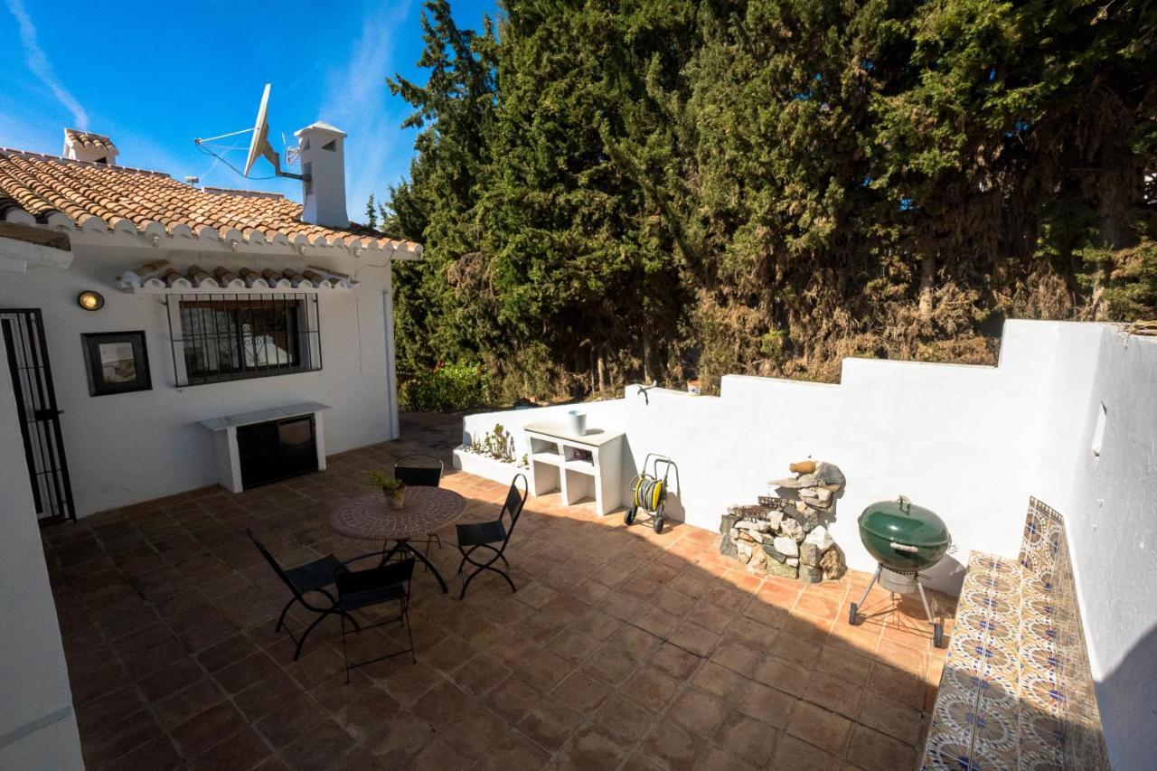 Private Heated Pool, Jacuzzi & 1225M2 Garden In Villa Cipreses Frigiliana Eksteriør bilde