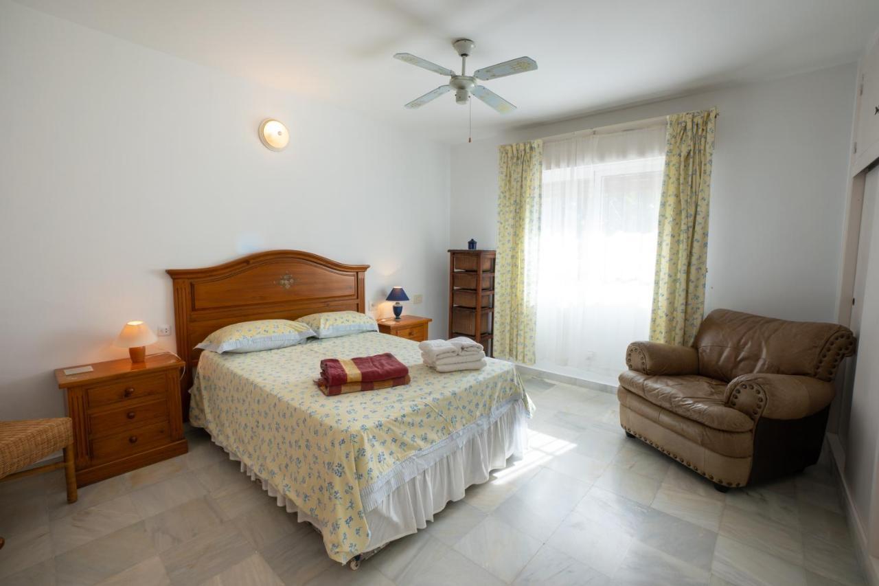 Private Heated Pool, Jacuzzi & 1225M2 Garden In Villa Cipreses Frigiliana Eksteriør bilde
