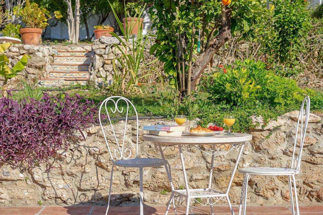 Private Heated Pool, Jacuzzi & 1225M2 Garden In Villa Cipreses Frigiliana Eksteriør bilde