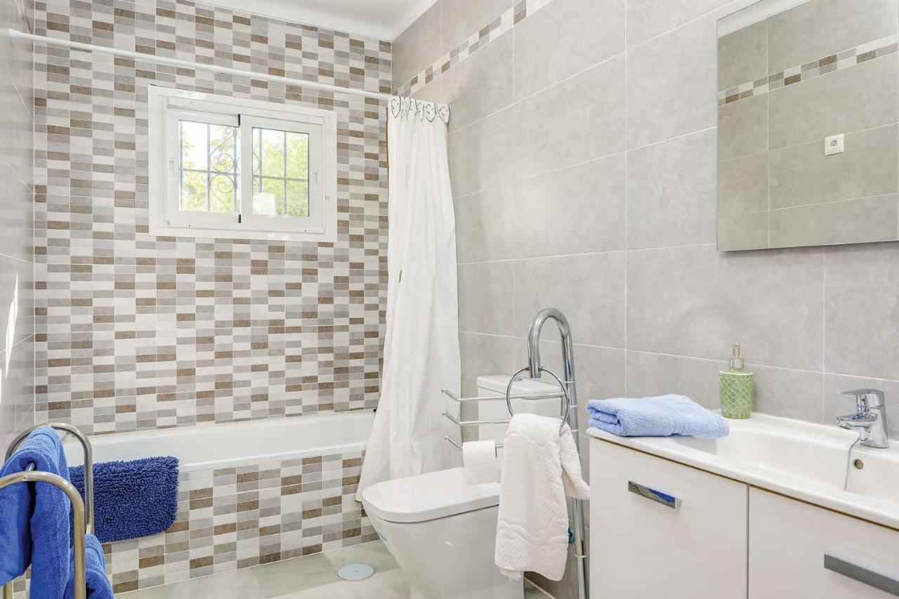 Private Heated Pool, Jacuzzi & 1225M2 Garden In Villa Cipreses Frigiliana Eksteriør bilde