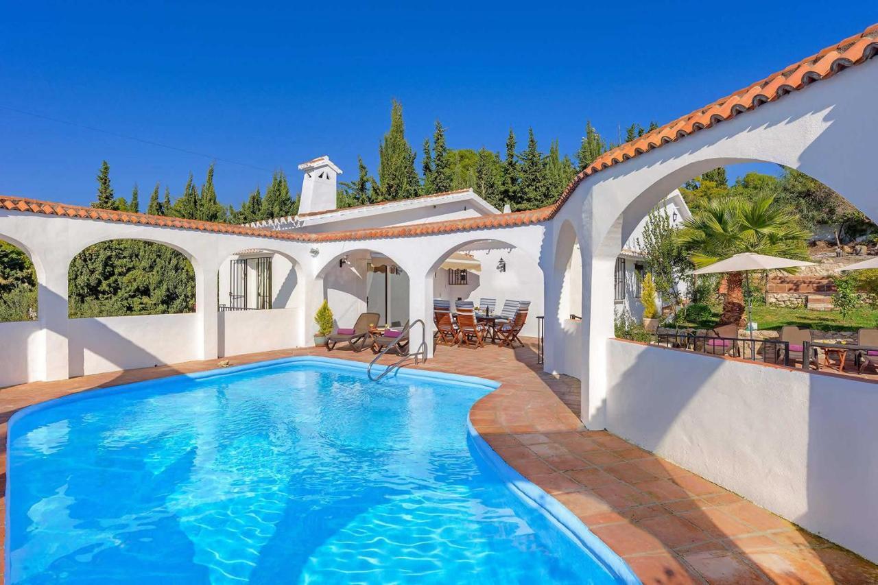 Private Heated Pool, Jacuzzi & 1225M2 Garden In Villa Cipreses Frigiliana Eksteriør bilde
